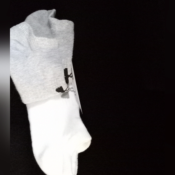 Under Armour Training No Show Socks - 3-Pair Pack,- Size:6-9 Women - Picture 4 of 7